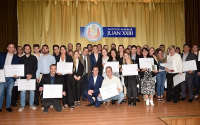 El Instituto Juan XXIII entregó 98 profesorados y 88 de tecnicaturas superiores