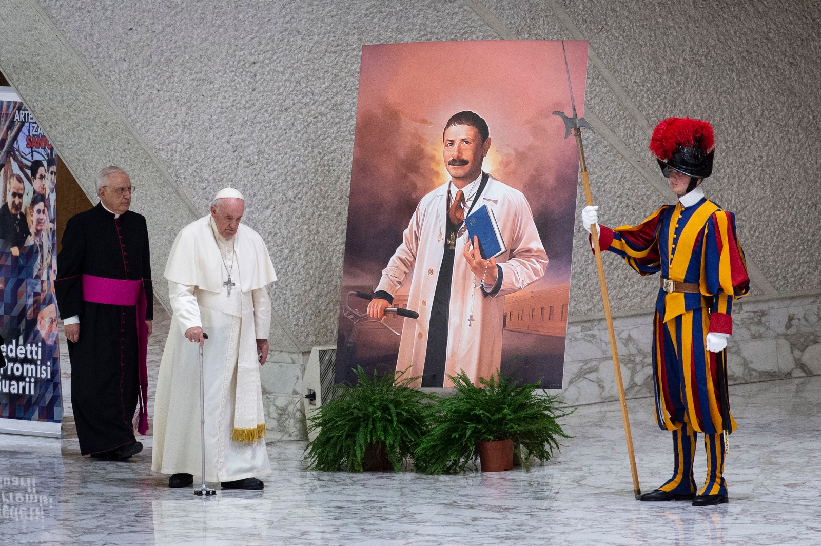 Papa Francisco recibie a los salesianos