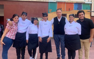 Gabo, Fiorella, Axel y Abigail le sirvieron el desayuno al Rector Mayor