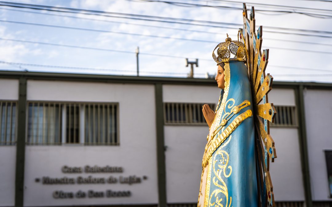 Procesión en Río Gallegos en conmemoración de la Virgen de Luján