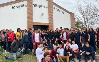 Estudiantes de los colegios San José y María Auxiliadora peregrinaron con María Auxiliadora