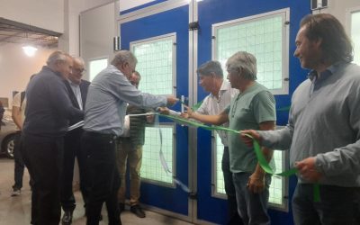 Inauguración de una cabina de pintura para automotores en La Piedad
