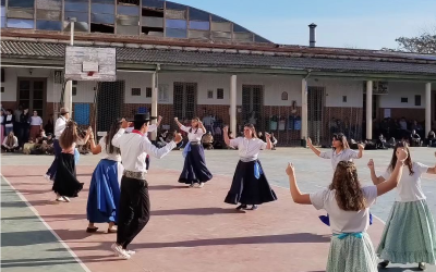 Conmemorar a la Auxiliadora con alegría y compañerismo