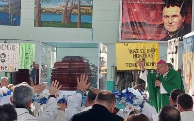 “Servir a los demás en la salud y en la educación”