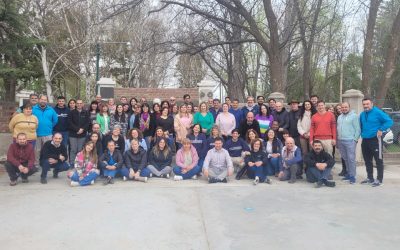 En la escuela, “tenemos que comprometernos a trabajar mucho para formar un ambiente rico en valores”