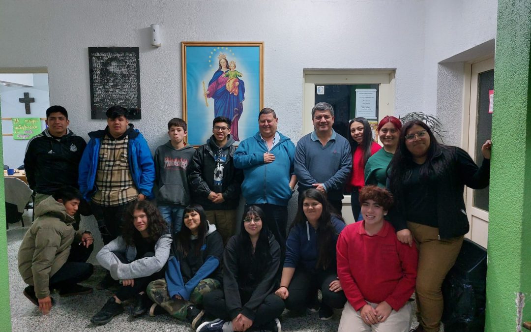 El Padre Inspector visitó la Casa de Junín de los Andes