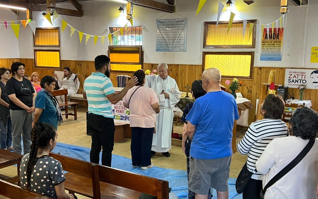 Misa de sanación en la parroquia San Cayetano