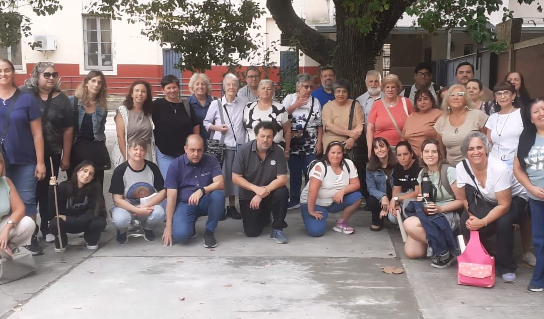 Renovar el compromiso de ser signos y portadores del amor de Dios entre los jóvenes