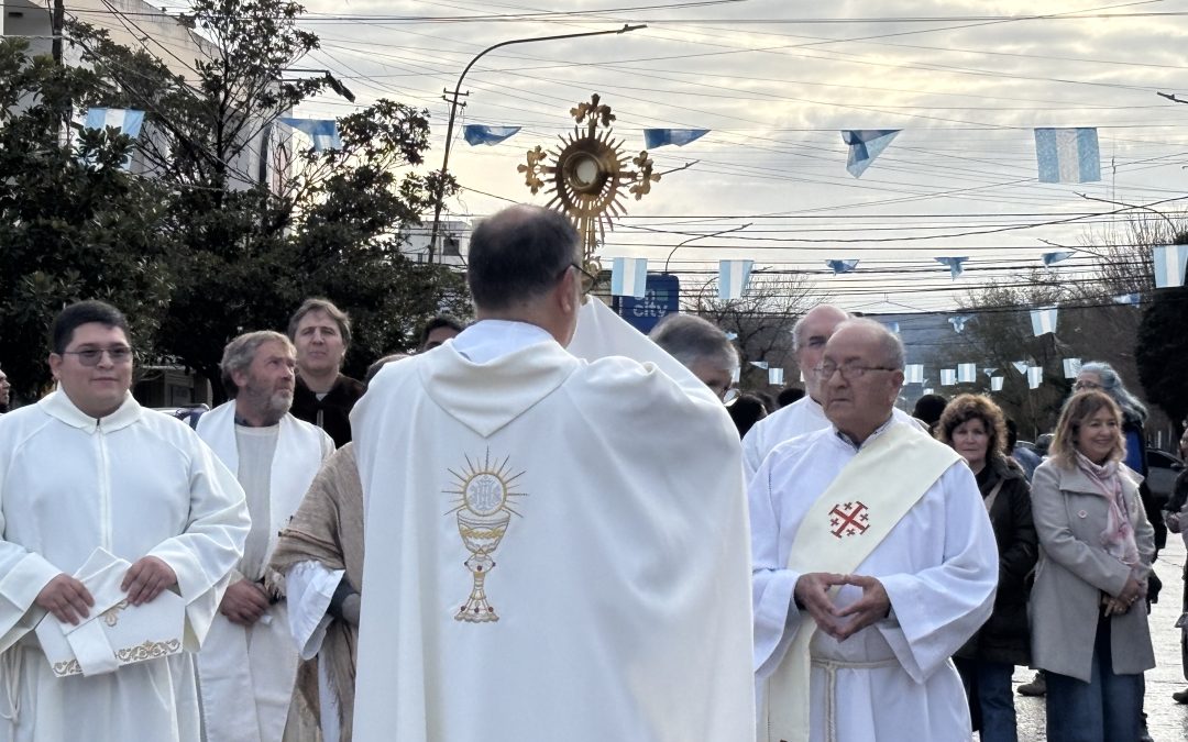 Corpus Christi, una gran fiesta de fe en la Diócesis de Alto Valle del Río Negro