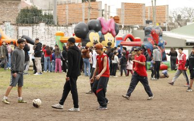 Poner a niños y a niñas en el centro