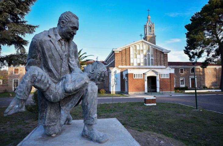 viedma-presentaron-una-propuesta-de-turismo-religioso-en-torno-a-san-artemides-zatti-H4k2